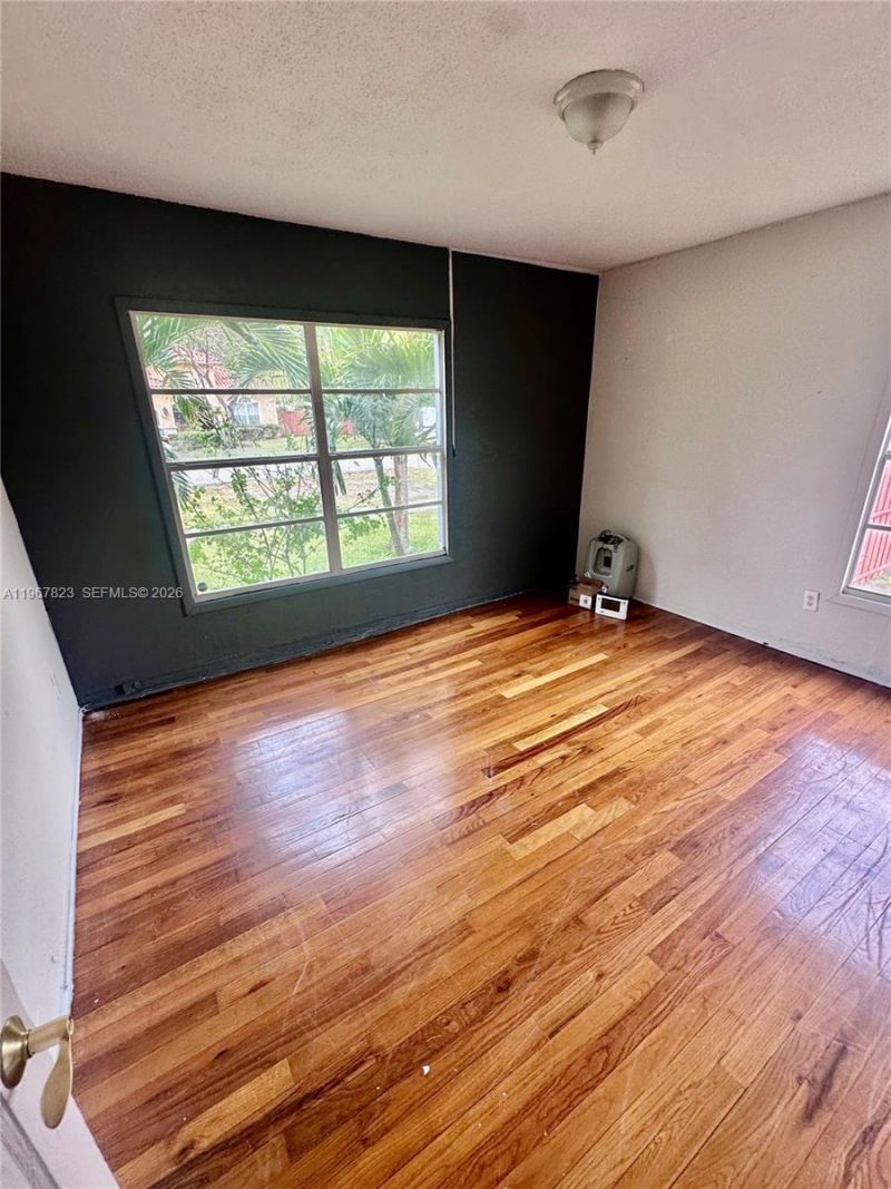 6848 SW 38th St, Miami, FL 33155 Photo