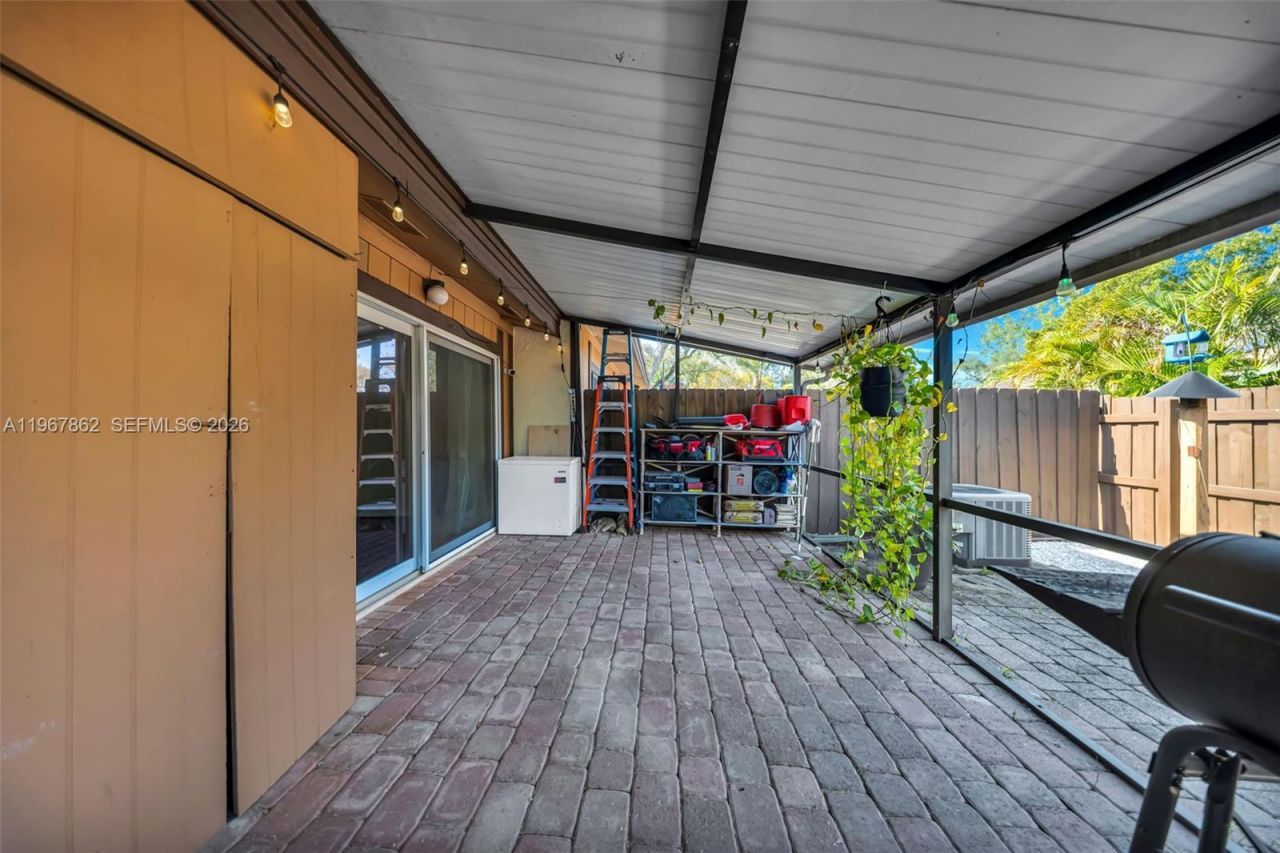 10341 Orange Ct, Pembroke Pines, FL 33026 Photo