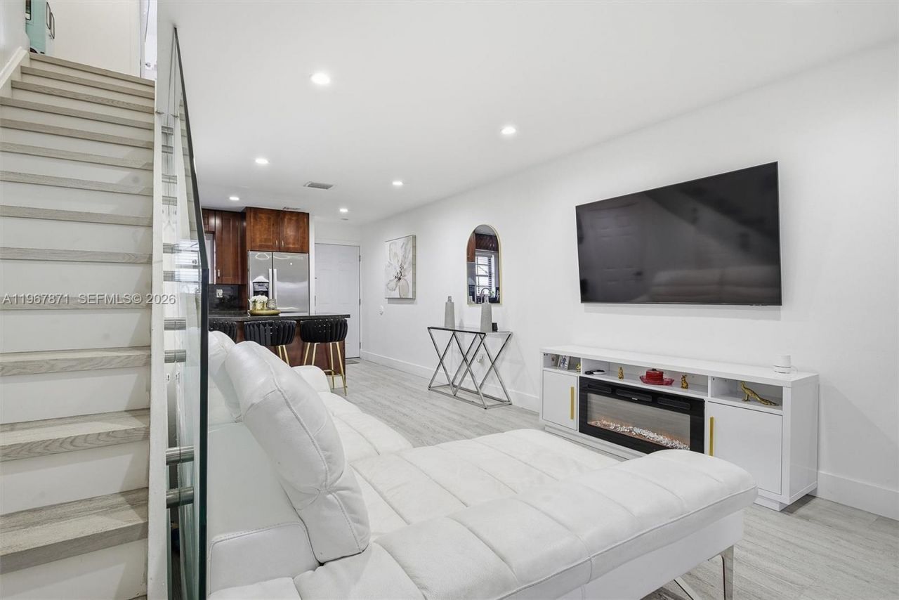 11781 SW 18th St, Unit 6-40, Miami, FL 33175 Photo