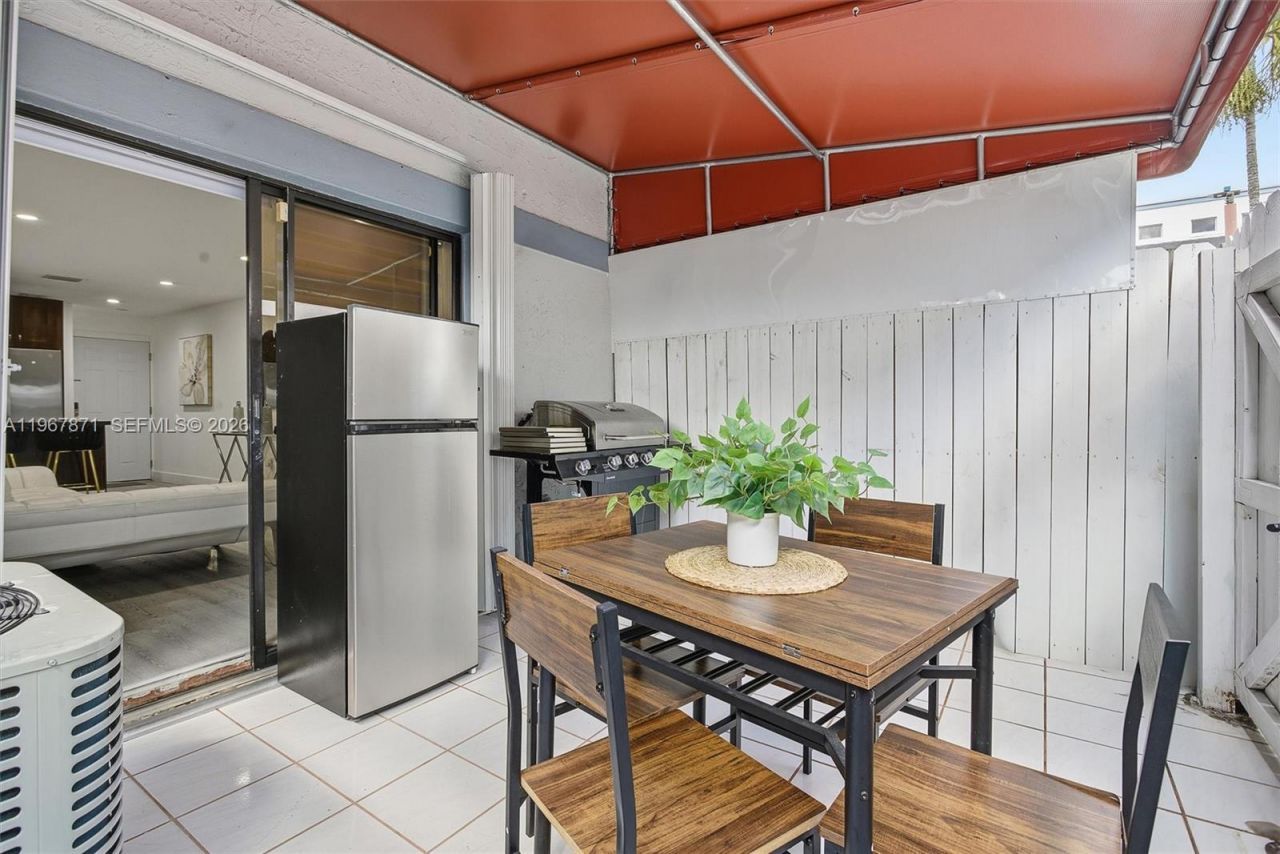 11781 SW 18th St, Unit 6-40, Miami, FL 33175 Photo