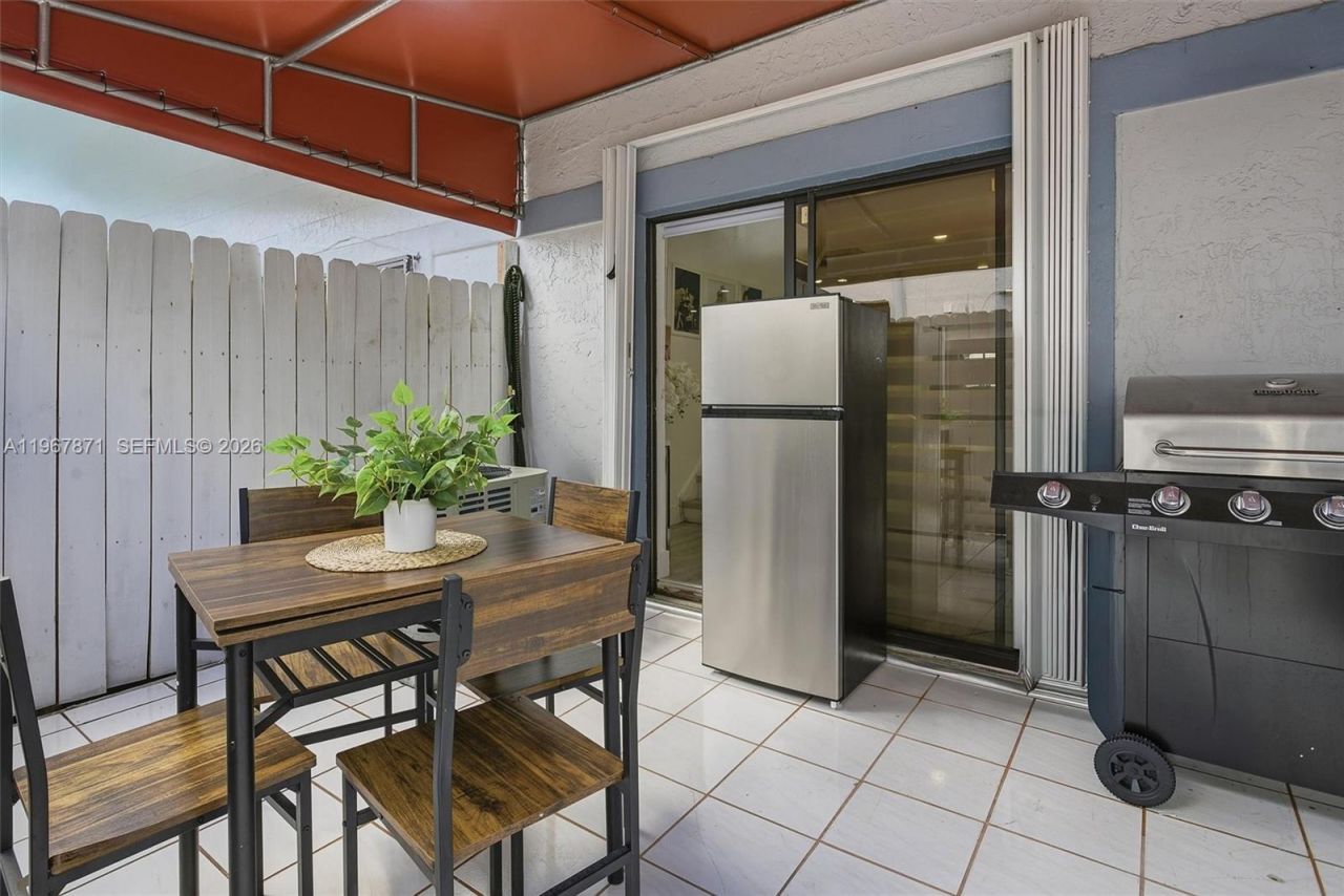 11781 SW 18th St, Unit 6-40, Miami, FL 33175 Photo