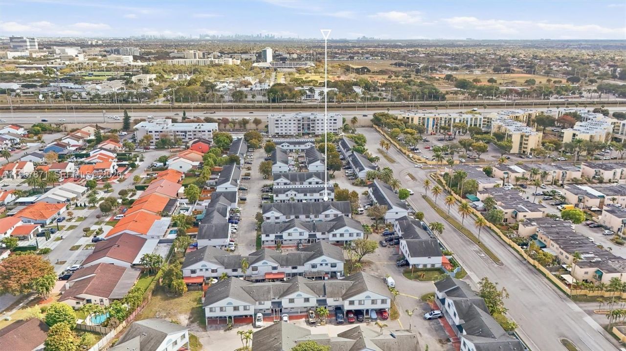 11781 SW 18th St, Unit 6-40, Miami, FL 33175 Photo