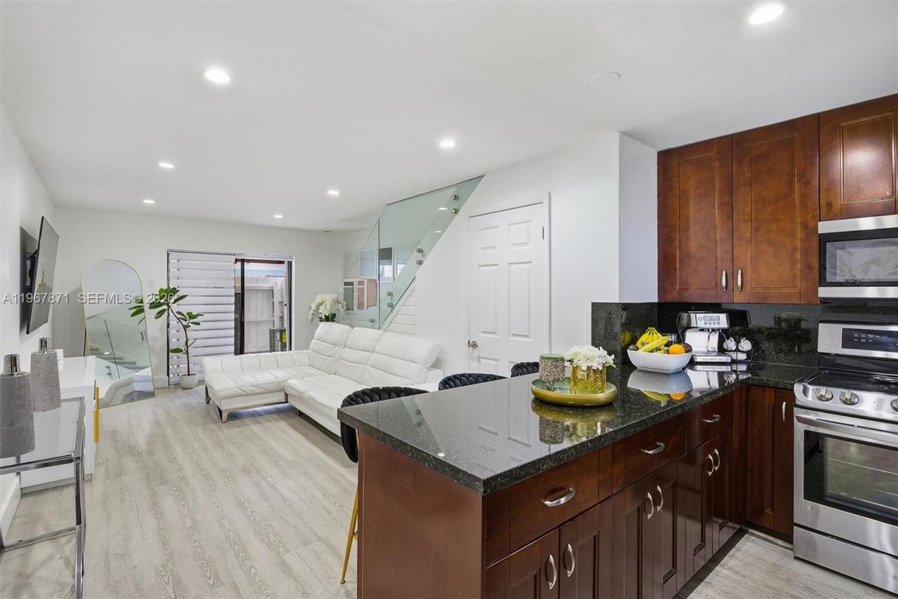 11781 SW 18th St, Unit 6-40, Miami, FL 33175 Photo