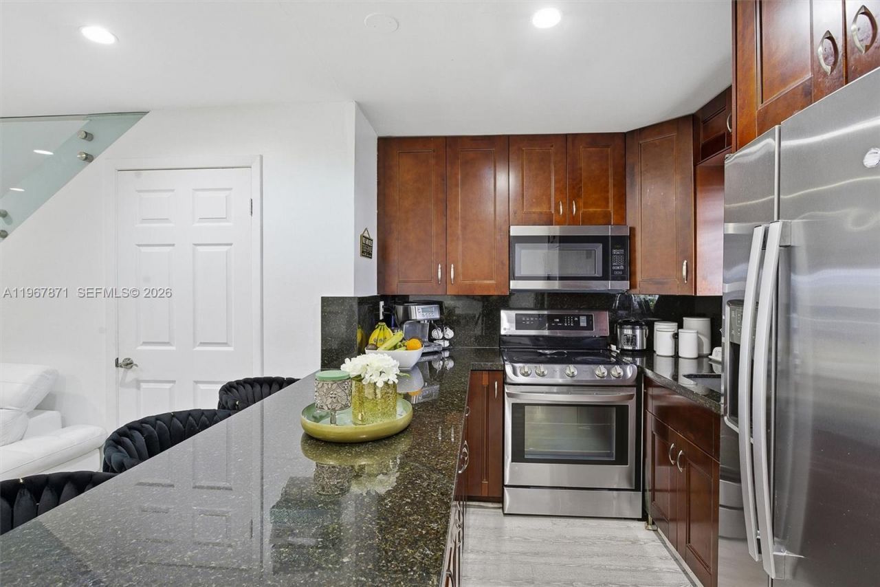 11781 SW 18th St, Unit 6-40, Miami, FL 33175 Photo