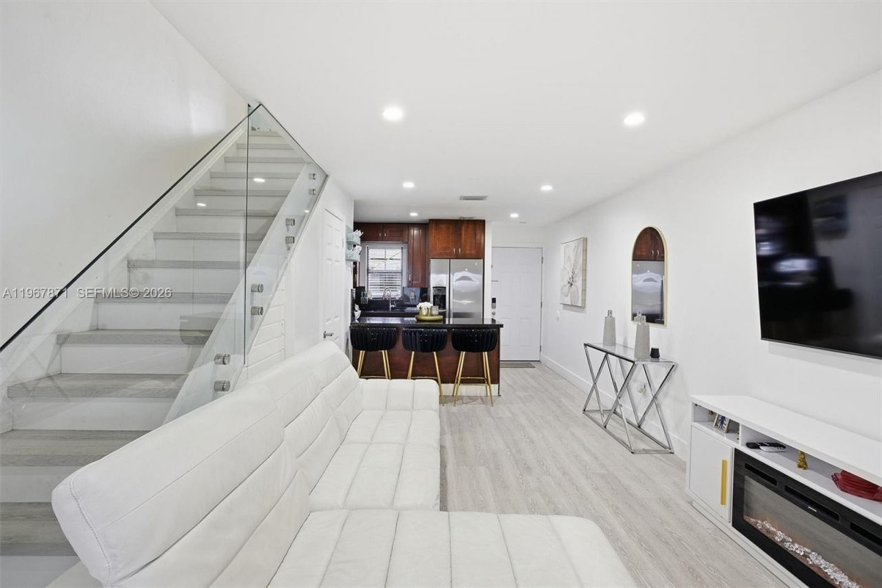 11781 SW 18th St, Unit 6-40, Miami, FL 33175 Photo