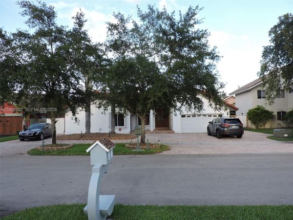 10753 SW 142nd Ct, Miami, FL 33186