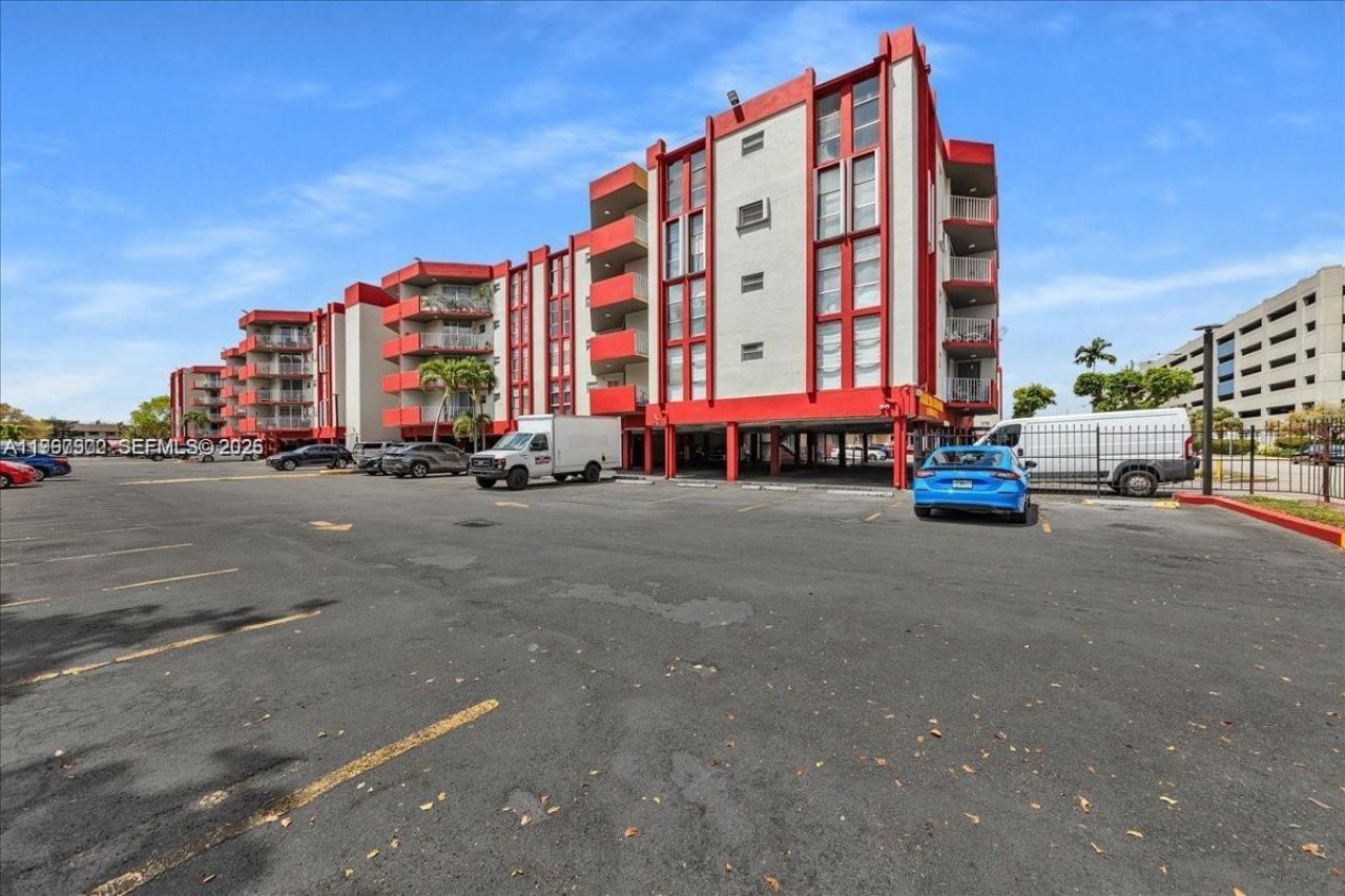 1750 W 46th St, Unit 433, Hialeah, FL 33012 Photo