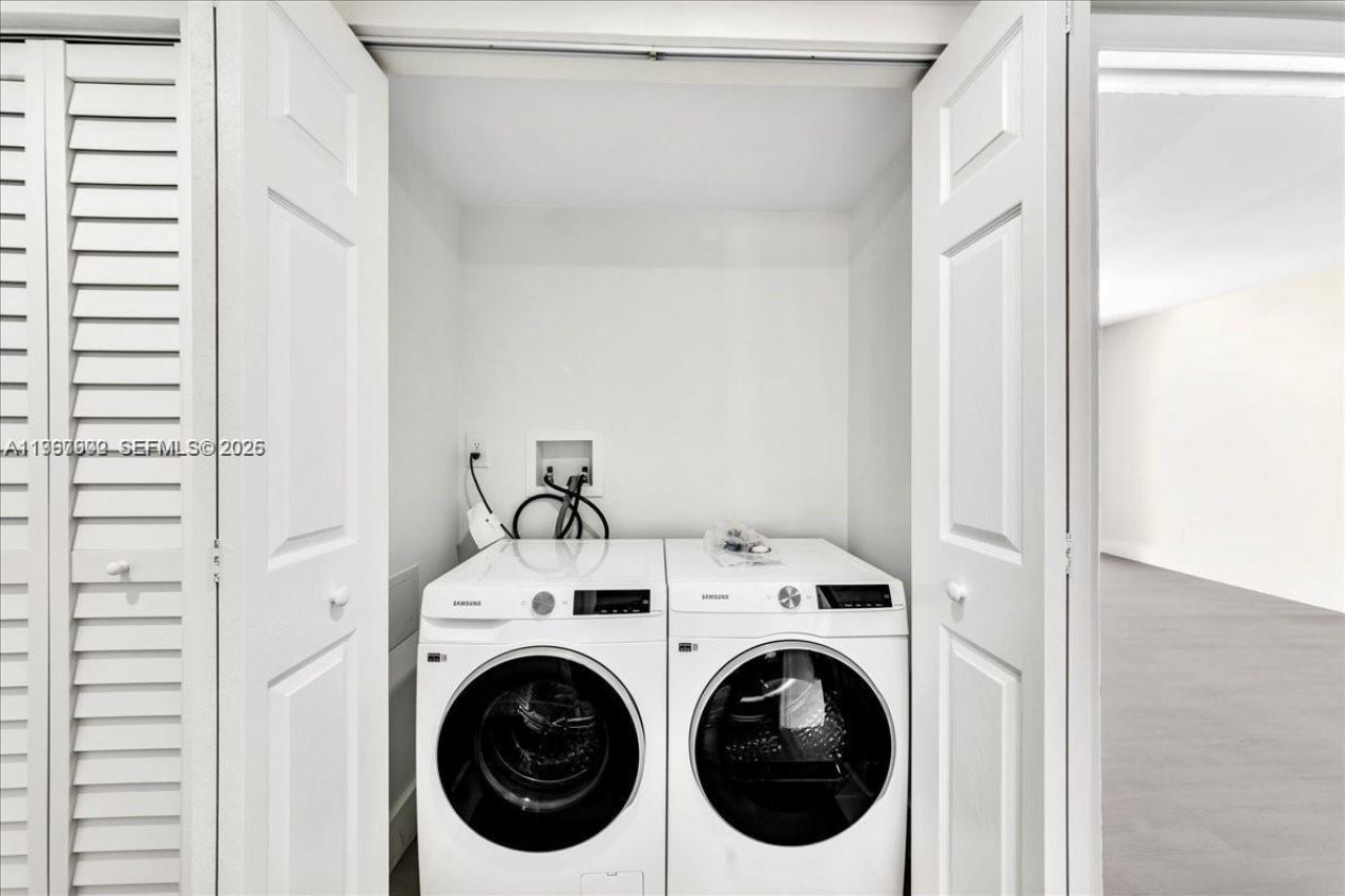 1750 W 46th St, Unit 433, Hialeah, FL 33012 Photo