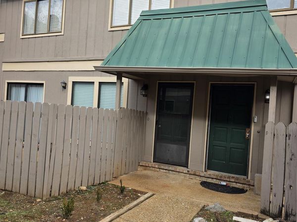 2225 Golf Road, Unit 117, Huntsville, AL 35802