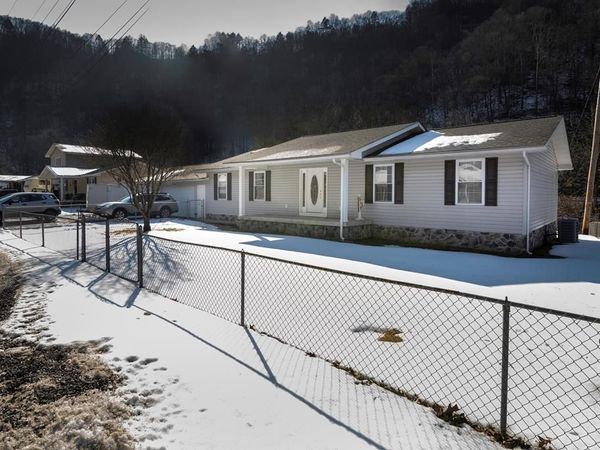 271 RAMEY ADDITION, WYOMING, WV 24874