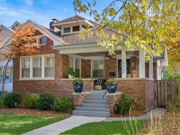 2215 Wesley Avenue, Evanston, IL 60201