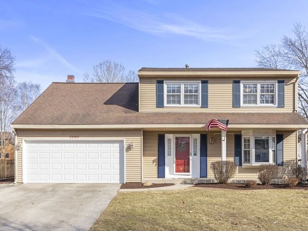 2240 Mecan Drive, Naperville, IL 60564