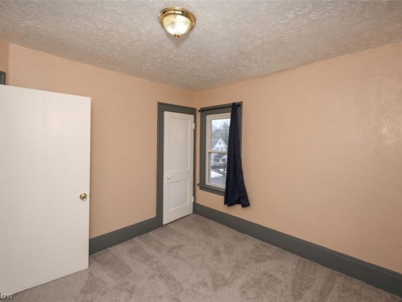 77 W Mildred Avenue, Akron, OH 44310 Photo 23