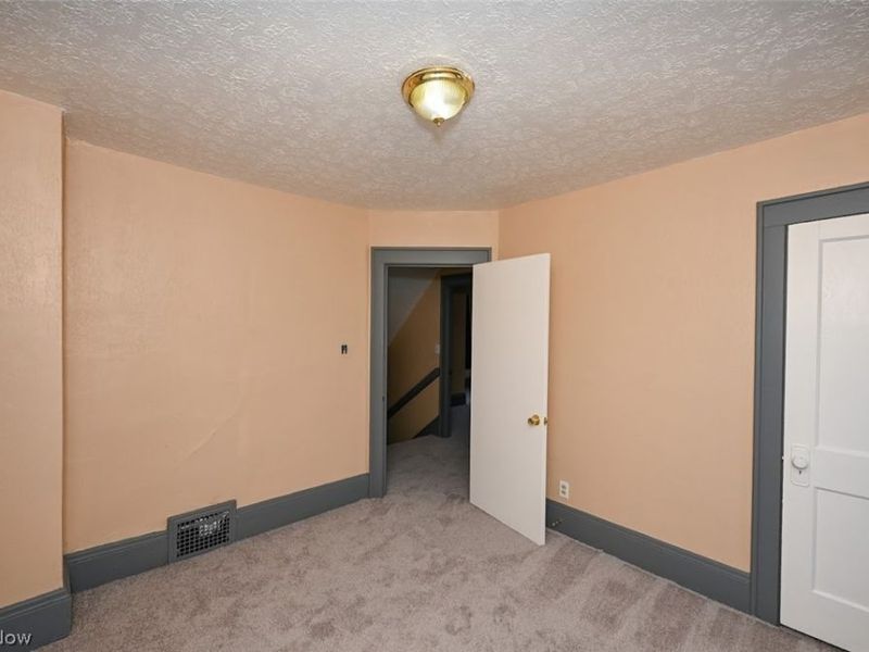 77 W Mildred Avenue, Akron, OH 44310 Photo 25