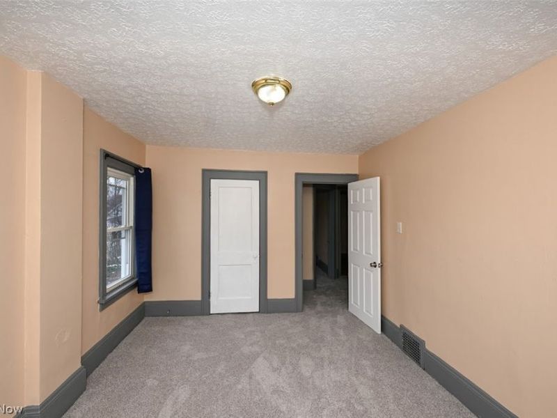 77 W Mildred Avenue, Akron, OH 44310 Photo 28