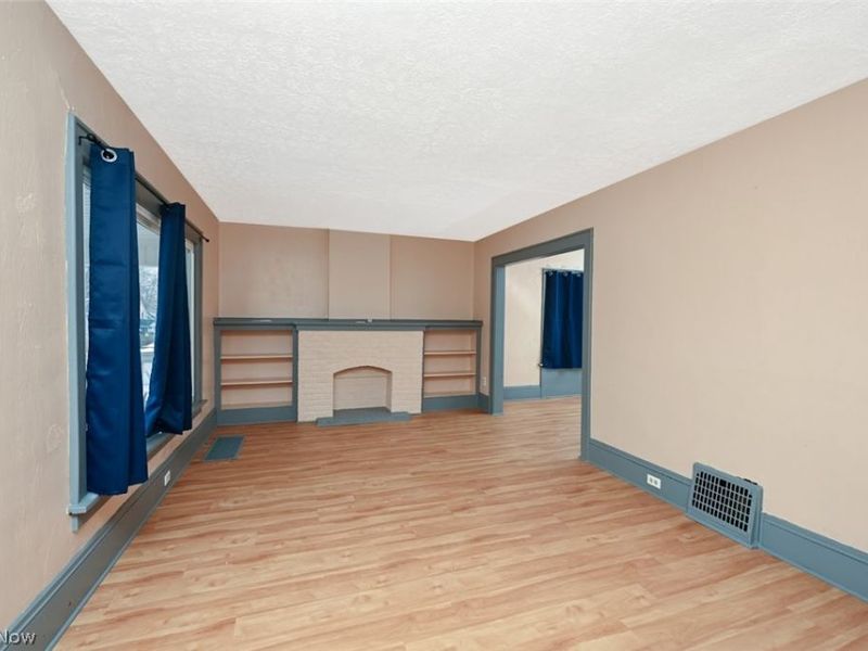 77 W Mildred Avenue, Akron, OH 44310 Photo 5