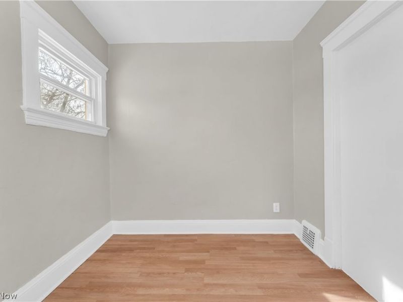 3992 E 26th Street, Unit 2/UP, Garfield Heights, OH 44105 Photo 10