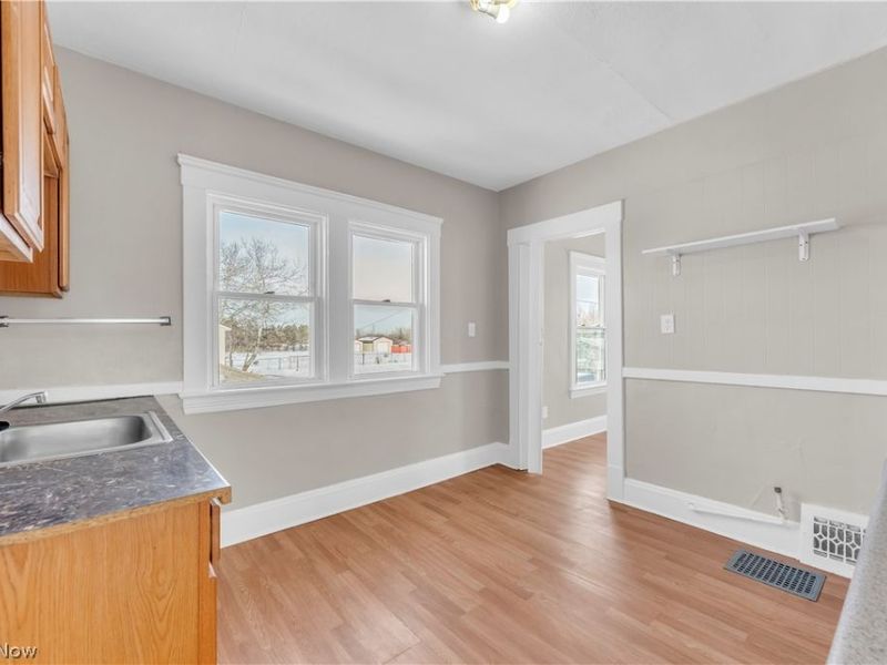 3992 E 26th Street, Unit 2/UP, Garfield Heights, OH 44105 Photo 9