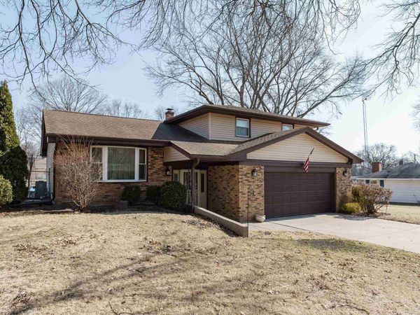 2214 Pinedrop Parkway, ROCKFORD, IL 61108