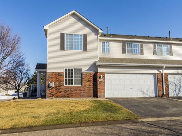 2066 Mockingbird Avenue, Shakopee, MN 55379