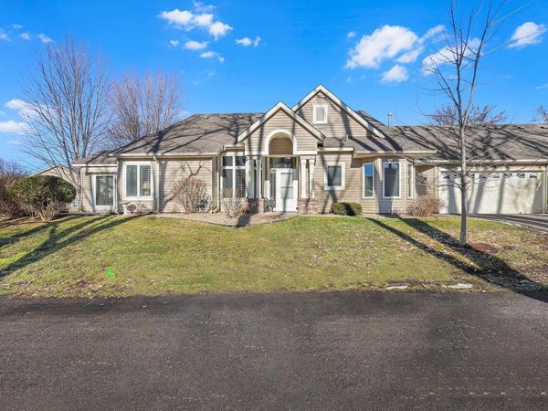 1100 Stratford Lane E, Burnsville, MN 55337