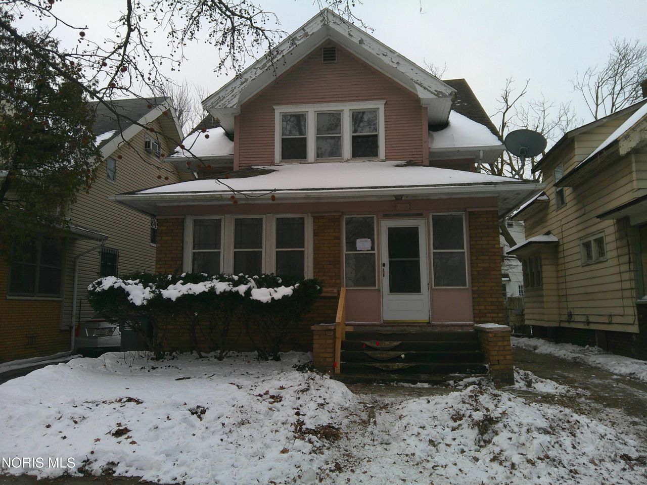 411 W Manhattan Boulevard, Toledo, OH 43608 Main Photo