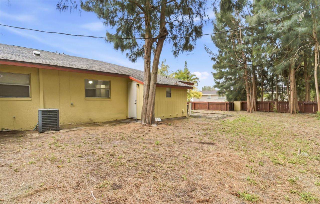 5600 59th Way N, Saint Petersburg, FL 33709 Photo