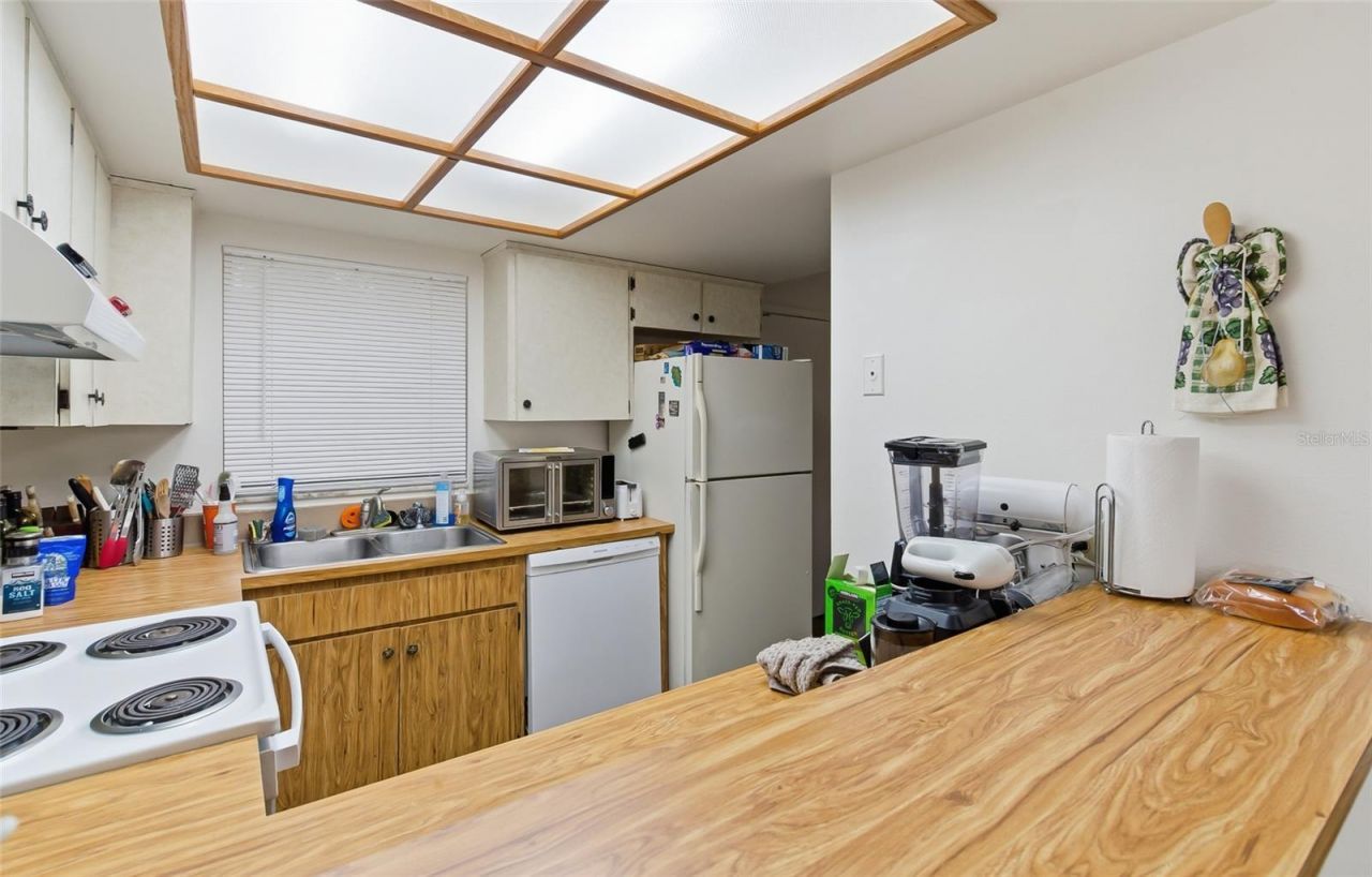 5600 59th Way N, Saint Petersburg, FL 33709 Photo