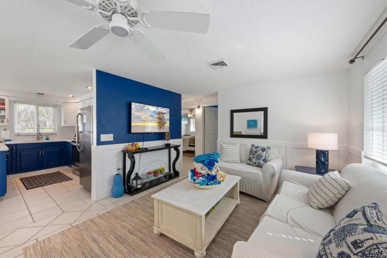 5807 De Palmas Avenue, Holmes Beach, FL 34217 Photo