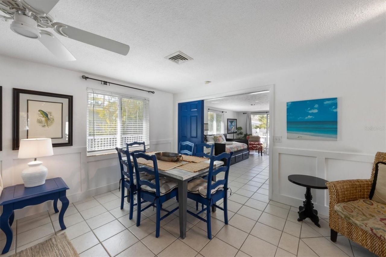5807 De Palmas Avenue, Holmes Beach, FL 34217 Photo