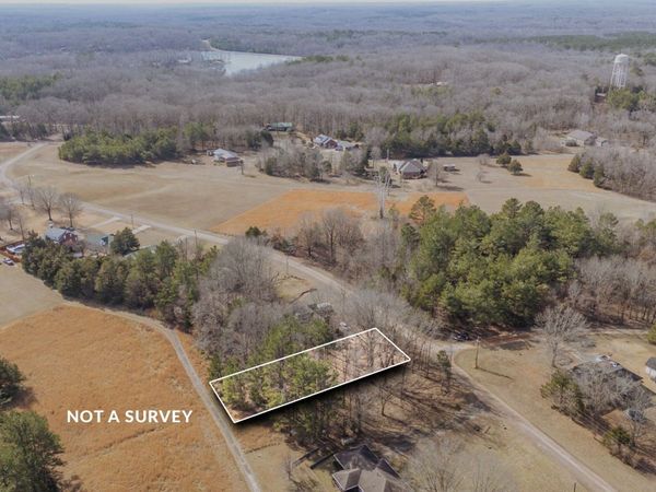 1449 Fairway Dr , Saulsbury, TN 38067