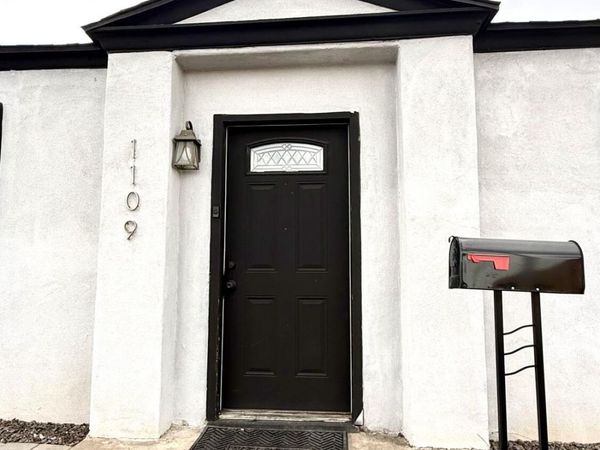 1109 W INDIAN SCHOOL Road, Phoenix, AZ 85013