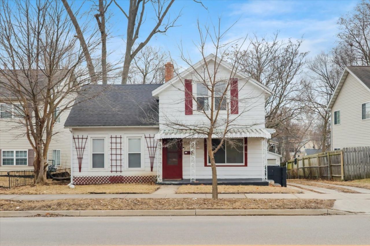 806 W Market Street, Bloomington, IL 61701 Main Photo