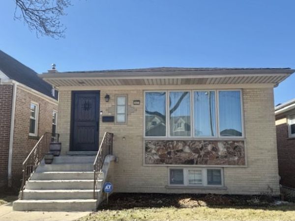 3432 N Ozanam Avenue, Chicago, IL 60634