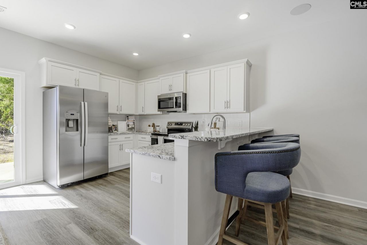 114 Middlesex Court  Photo 15