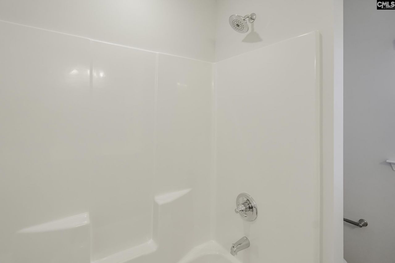 114 Middlesex Court  Photo 46