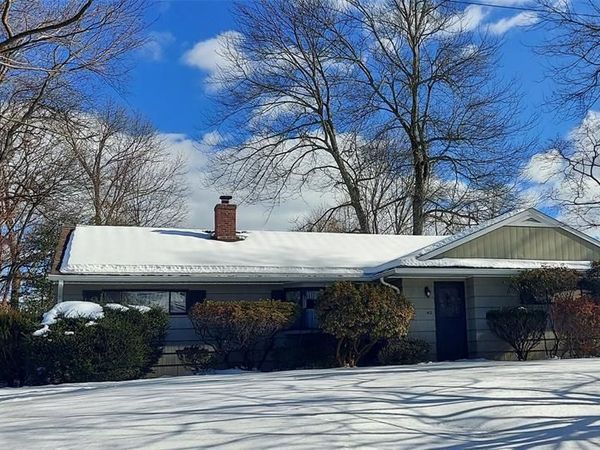 412 Flaker Drive, WYCKOFF, NJ 07481