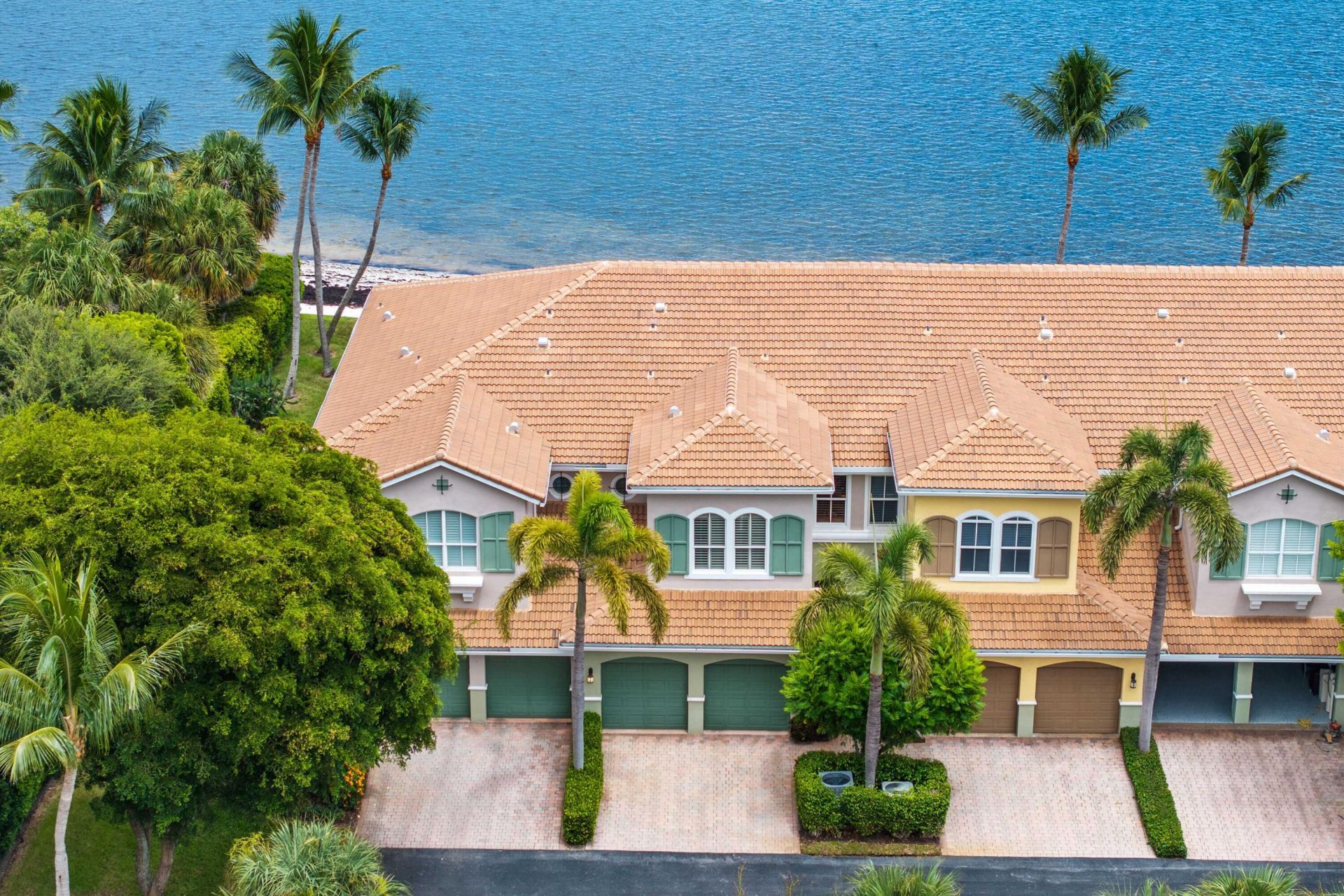 132 Las Brisas Circle, Hypoluxo, FL 33462 Photo