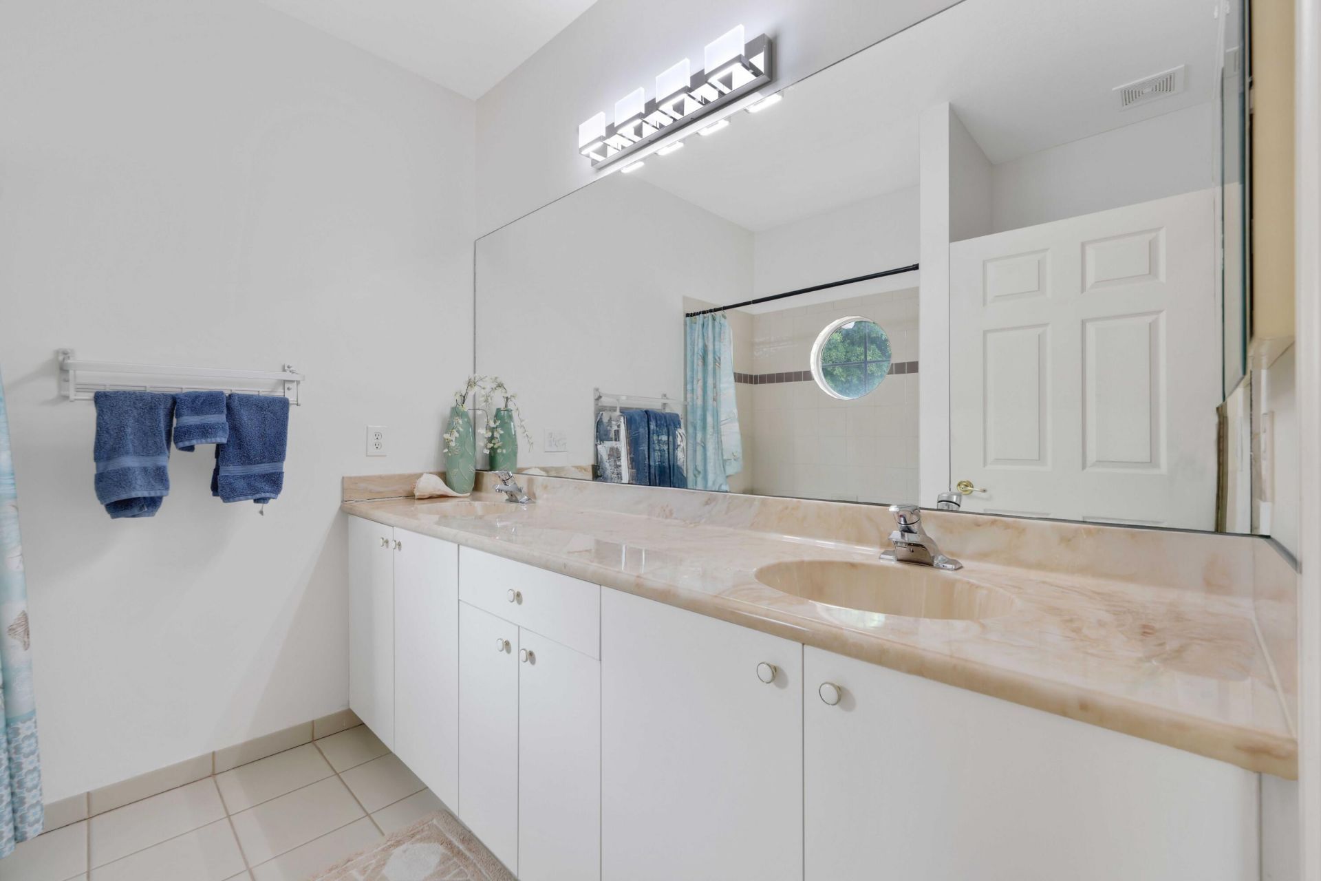 132 Las Brisas Circle, Hypoluxo, FL 33462 Photo