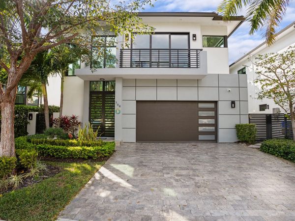 764 Lake Trail, Delray Beach, FL 33483