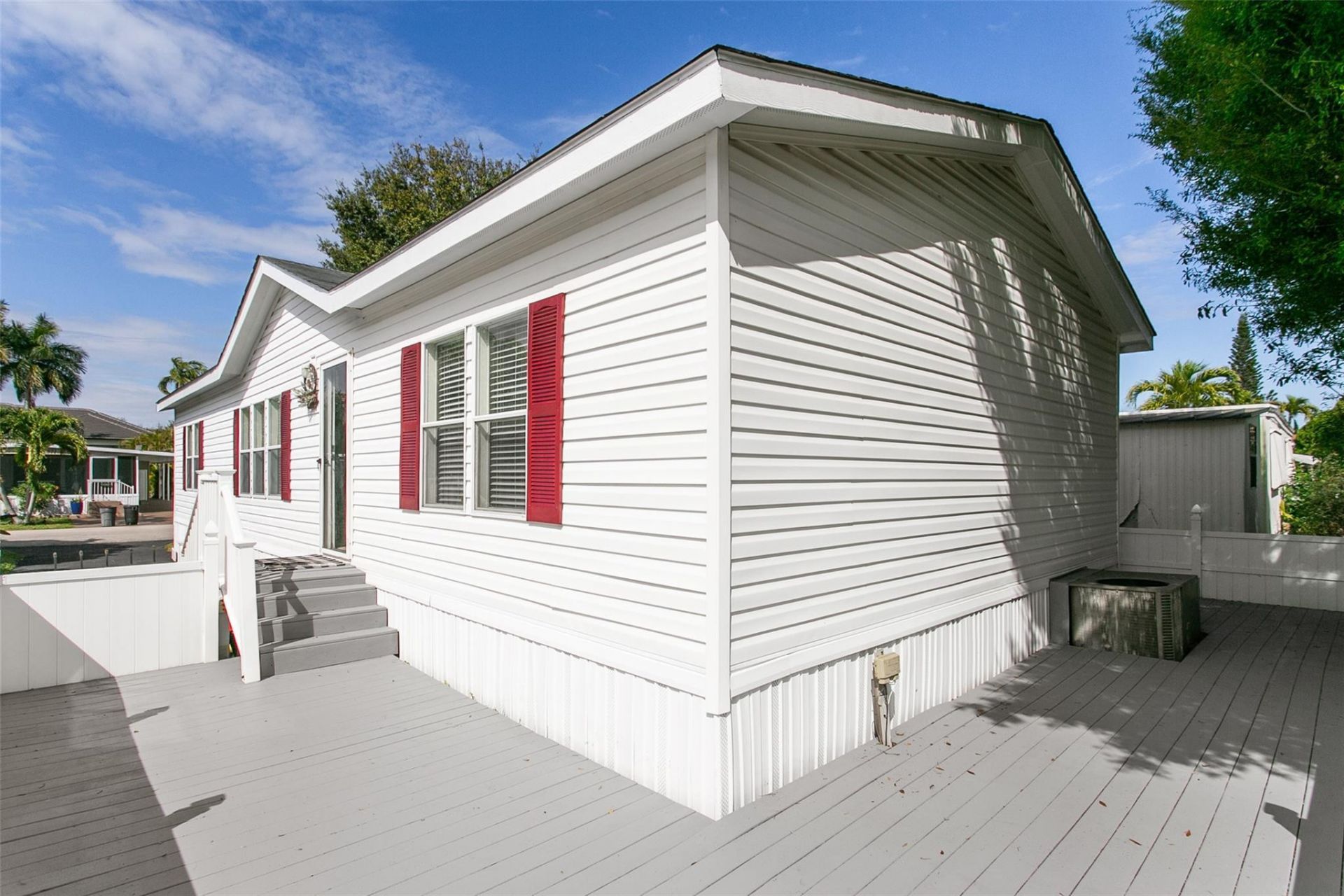 5570 SW 32nd Ter, Fort Lauderdale, FL 33312 Photo