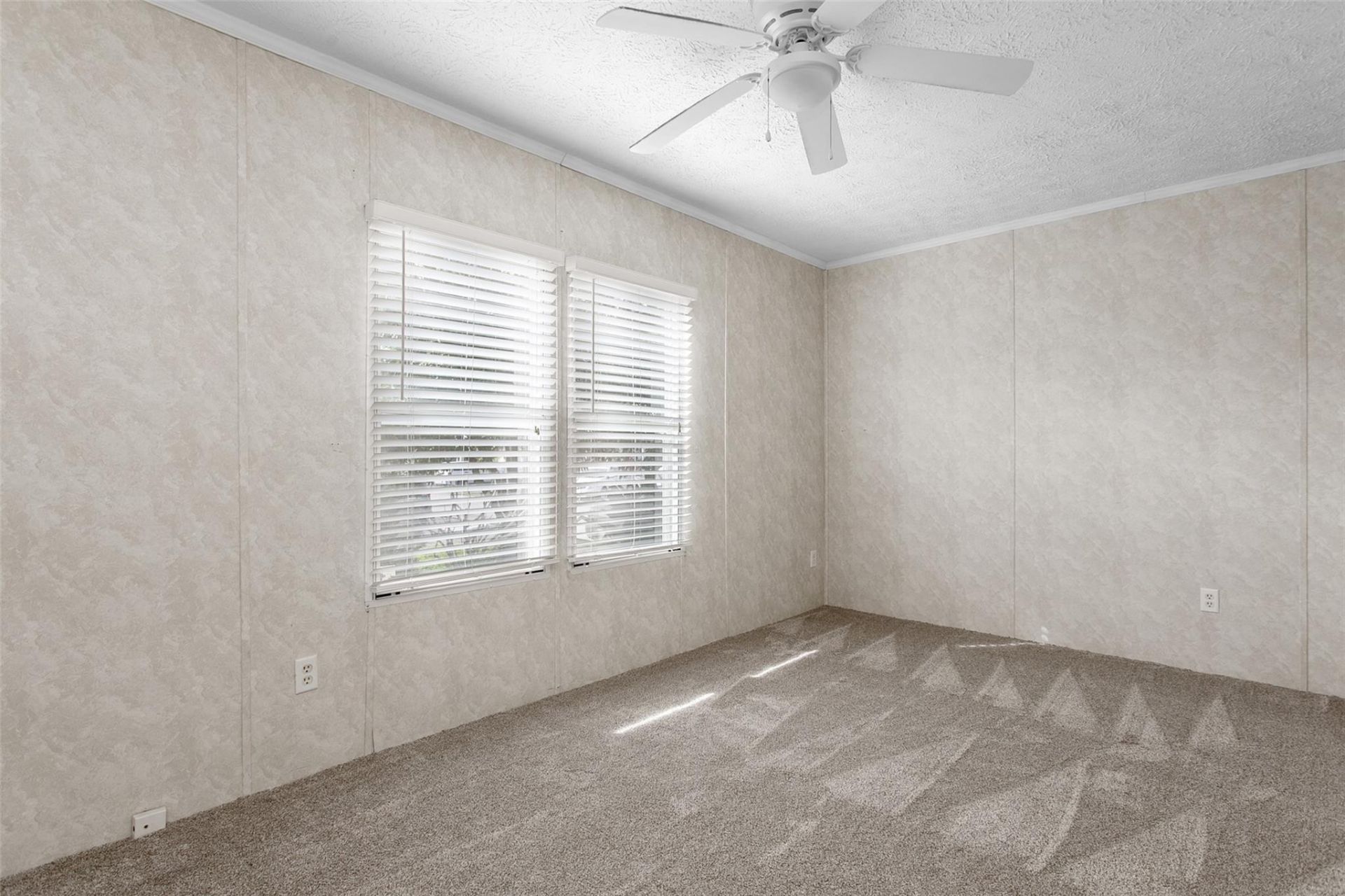 5570 SW 32nd Ter, Fort Lauderdale, FL 33312 Photo