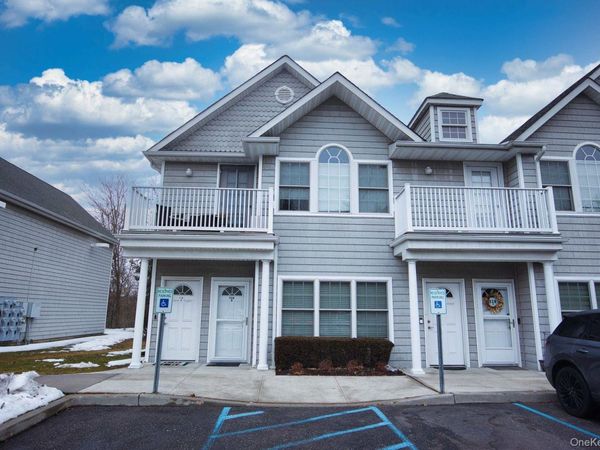 116 Stewart Avenue , Unit B, Bethpage, NY 11714