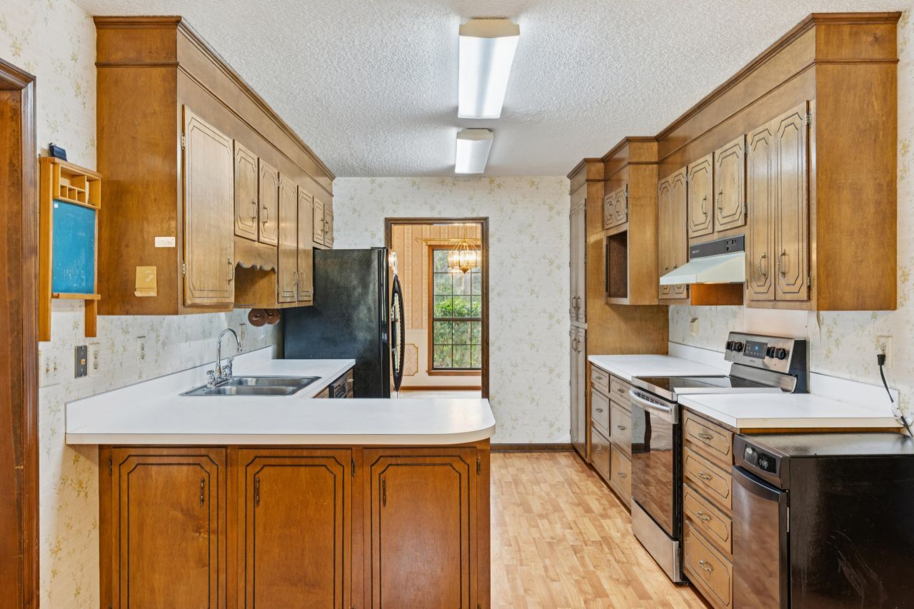 110 Parkwood Drive Photo 15