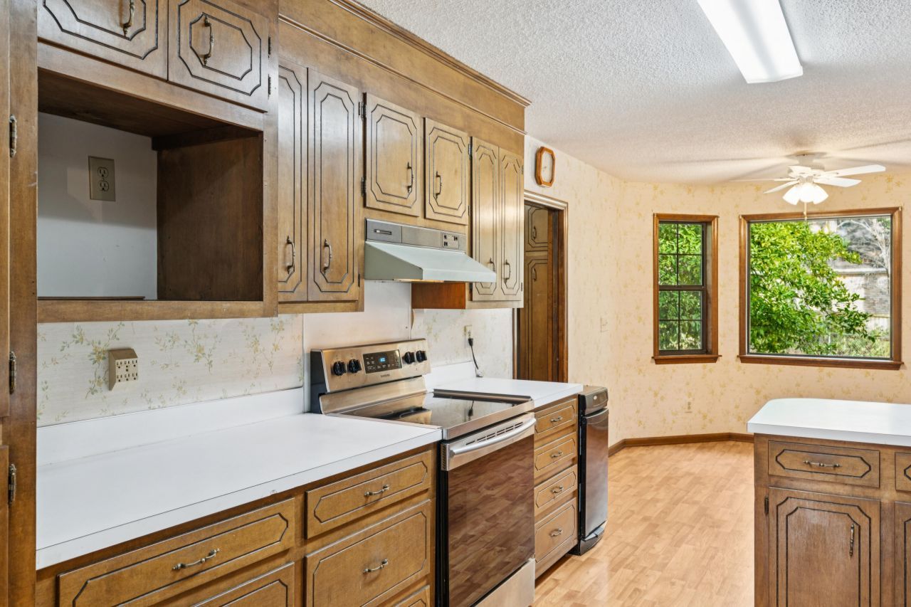 110 Parkwood Drive Photo 18