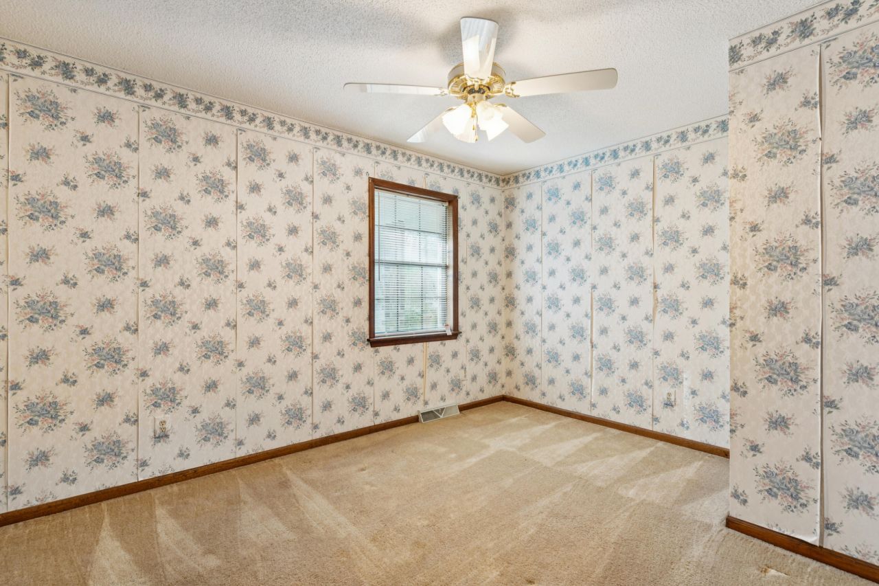 110 Parkwood Drive Photo 25