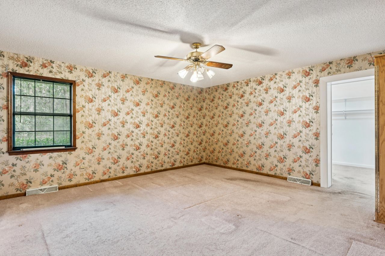 110 Parkwood Drive Photo 29