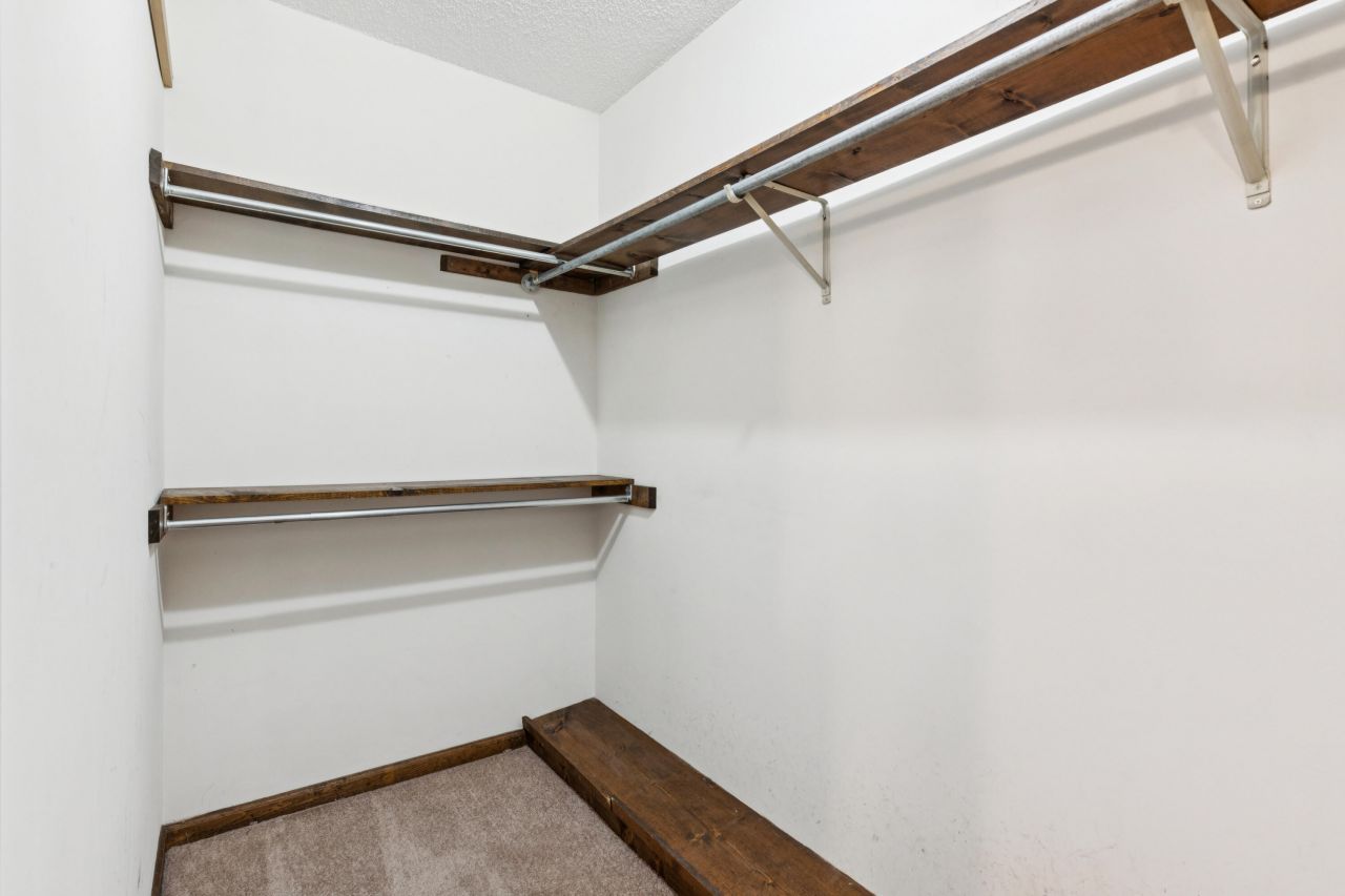 110 Parkwood Drive Photo 34