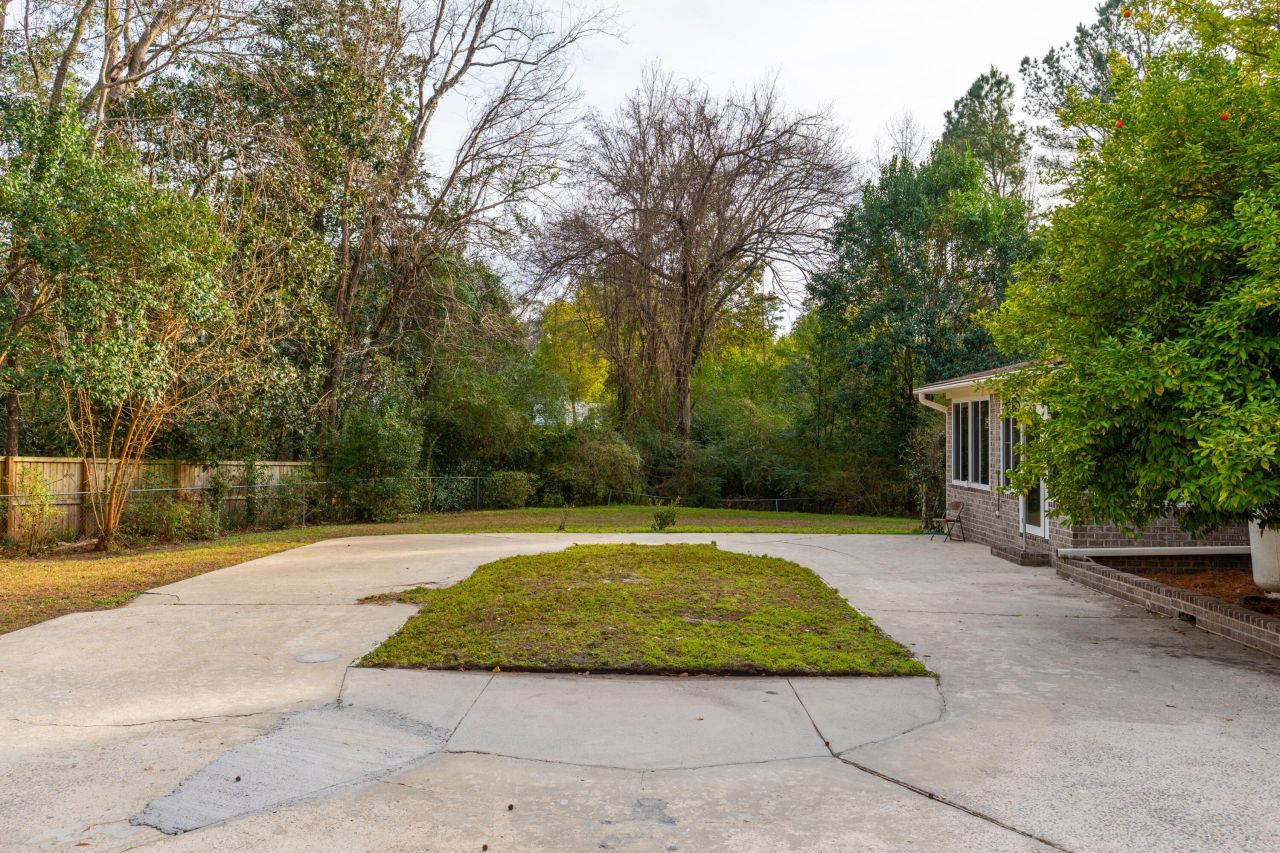 110 Parkwood Drive Photo 47