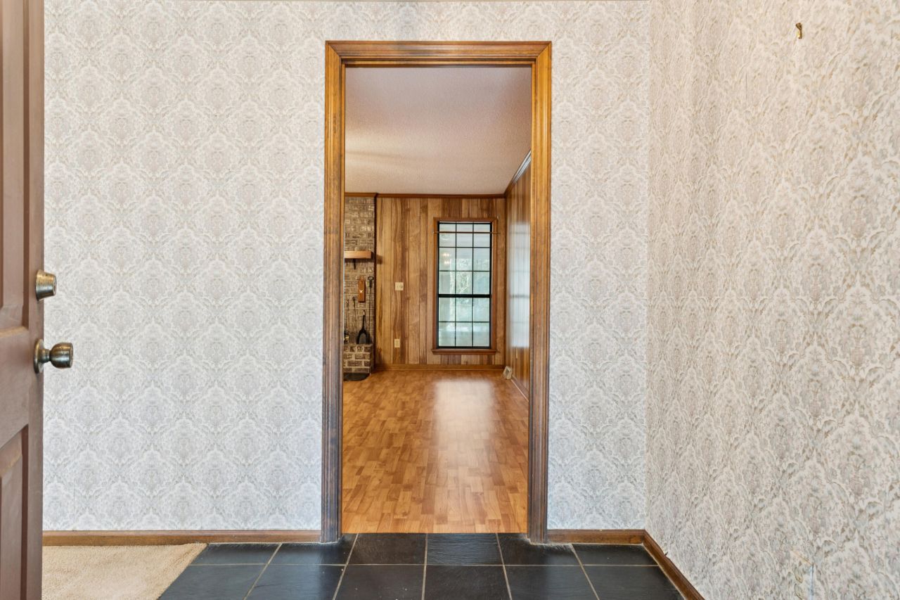 110 Parkwood Drive Photo 7